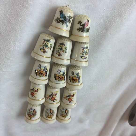 Thimble Lot 14 Birds Bone China Porcelain Pheasant Woodpecker Cardinal Blue Jay - Picture 1 of 6